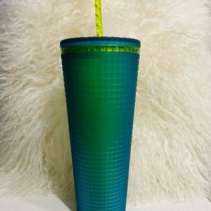 ❌SOLD❌BNWT 2022 Venti Starbucks Soft Two Green Grid Tumbler